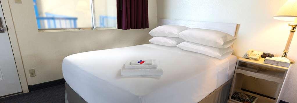 Americas Best Value Inn Fort Collins Camera foto